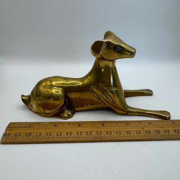 Brass dog figurine. MCM Brass Greyhound by Northcraft. Vintage brass dog decor. - Picture 8 of 9
